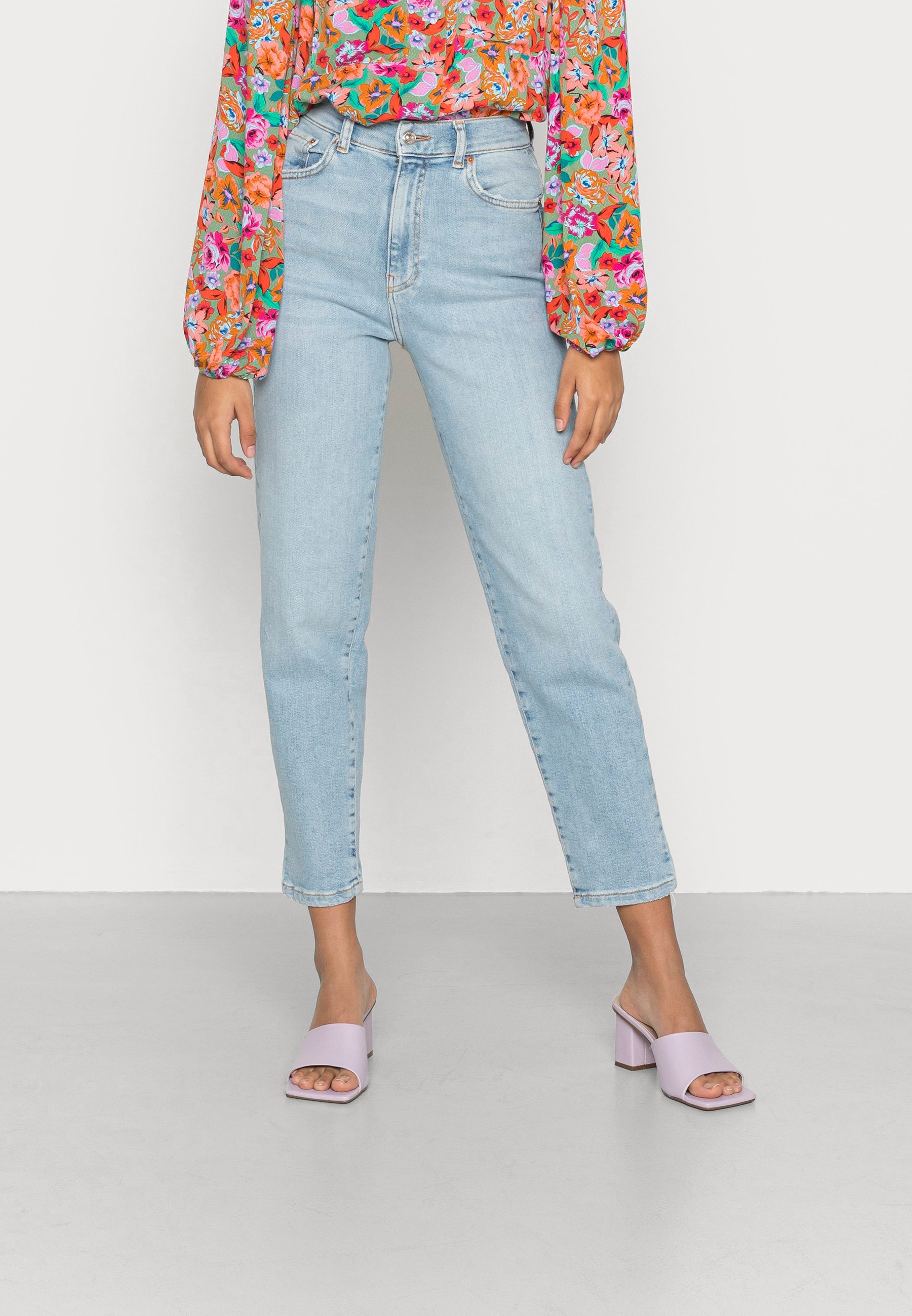 Gina Tricot COMFY MOM - Jeans Relaxed Fit - sea blue/light-blue denim
