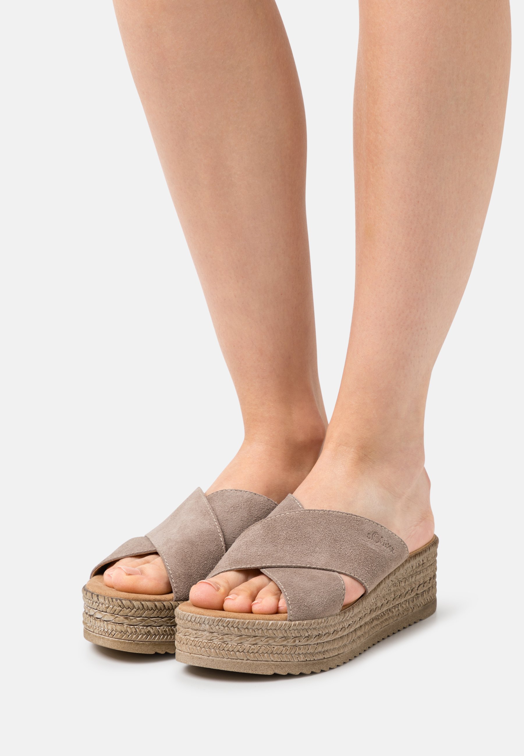 s.Oliver Pantolette flach - taupe