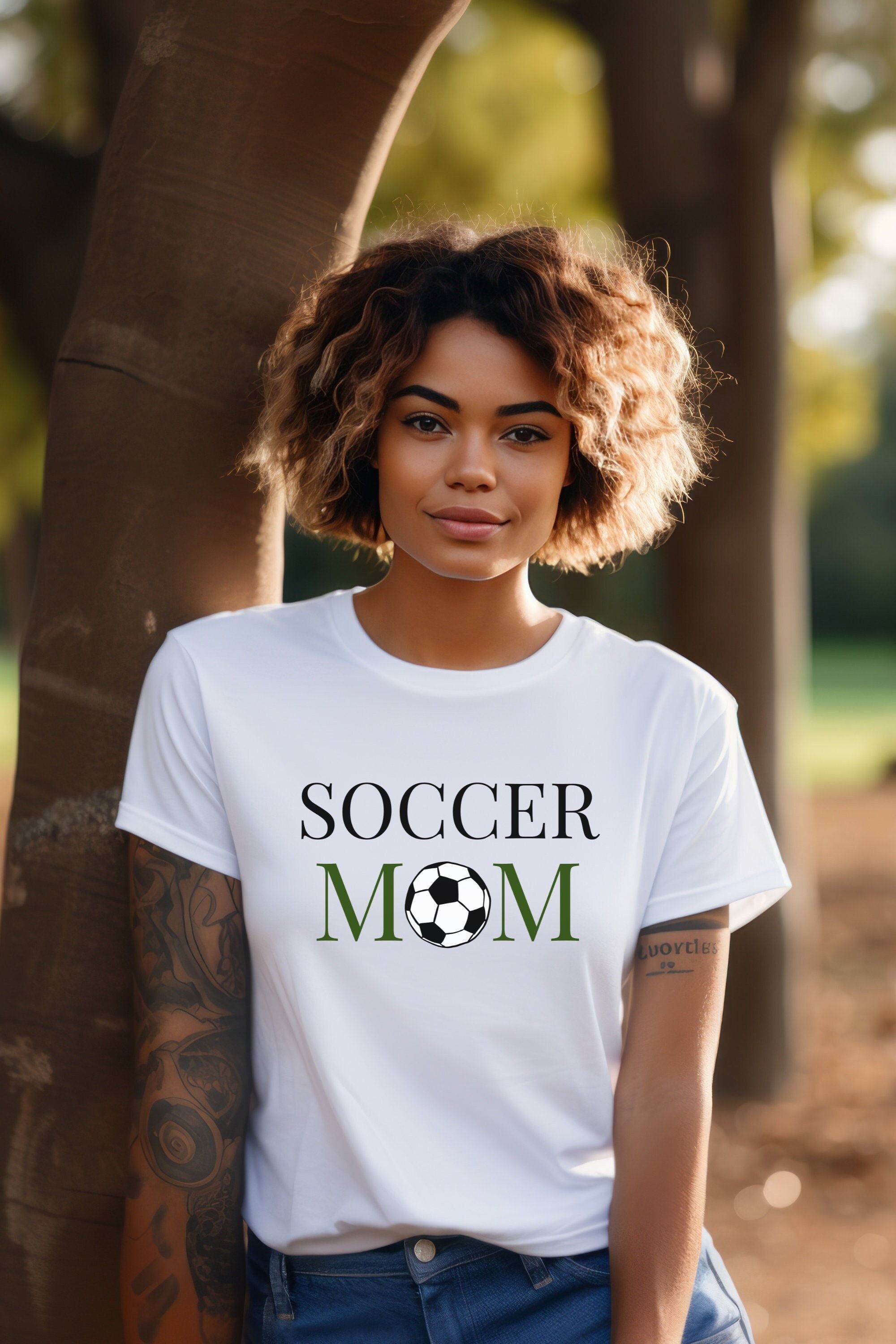 , Soccer T-shirt de maman de football Chemise de maman de football Cadeau Chemise de football pour maman T-shirt de fête des mères de football pour maman de football Chemise d&rsquo;entraînement de football Jeux de football – Etsy
|Pinterest